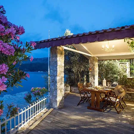 بيت للعطل Amos, Florya